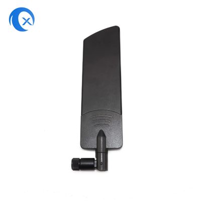 Antenna 4G LTE giratória de 44*195mm com conector directo masculino RP-SMA para temperatura de funcionamento de -20 ̊C a +60 ̊C