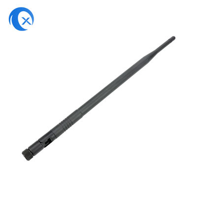 Antena Omnidirectional de 915 megahertz LoRaWAN com o conector macho do RP SMA